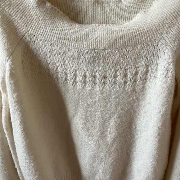 Anthropologie Women’s Ivory Wool Off-Shoulder Ruffle-Edge Sweater Size M - Picture 7 of 16